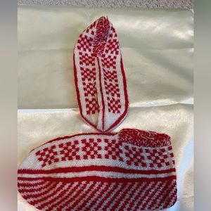 so soft, fabric is very comfortable, never been   worn